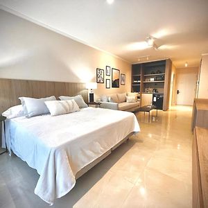 Estudio Deluxe con Cama King